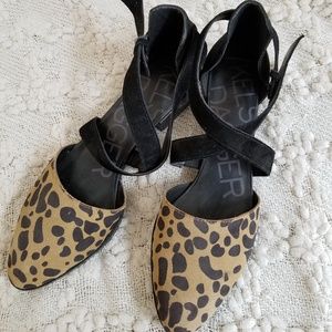 Leonard printed slippers